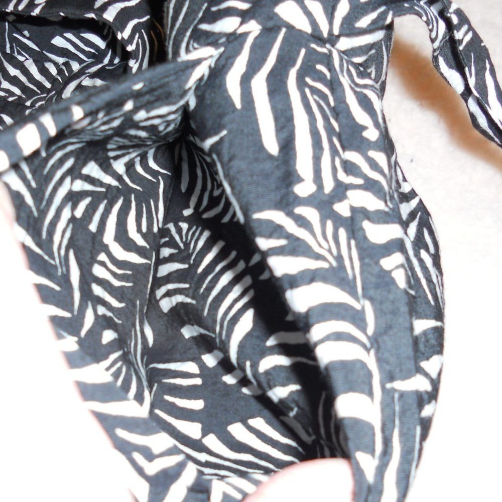 Loft 2p Black/White Leaf Pattern Crossover Sleeve… - image 5